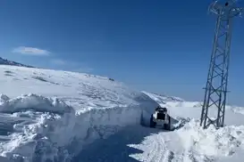 Şırnak’ta kar nedeniyle kapanan köy yolları için çalışmalar sürüyor