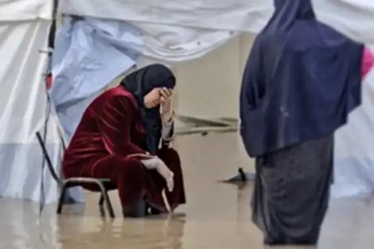 وفاة 17 شخصًا في غزة جراء الأمطار والطقس البارد