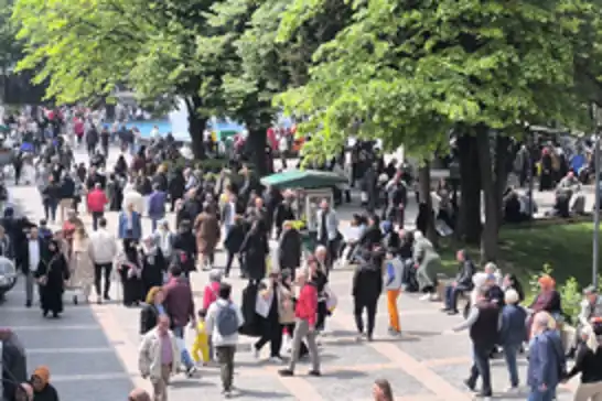 Bursa Tüketiciler Derneği Genel Başkanı Yılmaz: Asgari ücret tartışmaları fiyatları tetikliyor, tüketici zamdan önce kaybediyor