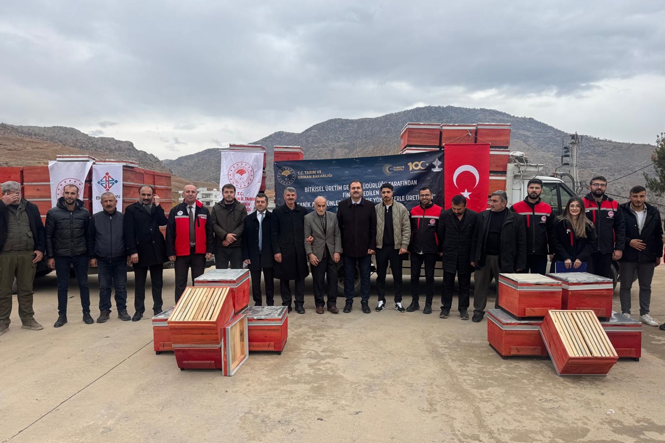 Batman'da 66 arıcıya kovan desteği sağlandı