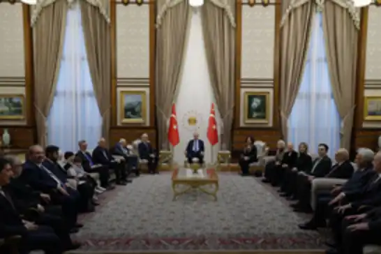 Erdoğan, “Cumhurbaşkanlığı Kültür ve Sanat Büyük Ödülleri” sahiplerini kabul etti