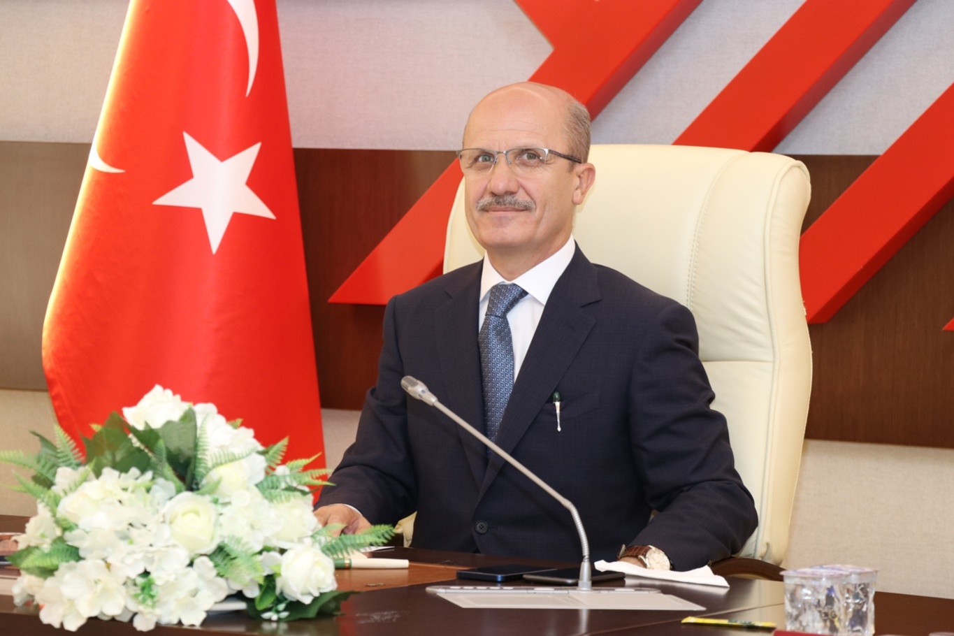 Prof. Dr. Erol Özvar - Yükseköğretim Kurulu (YÖK) Başkanı  IMG_2709