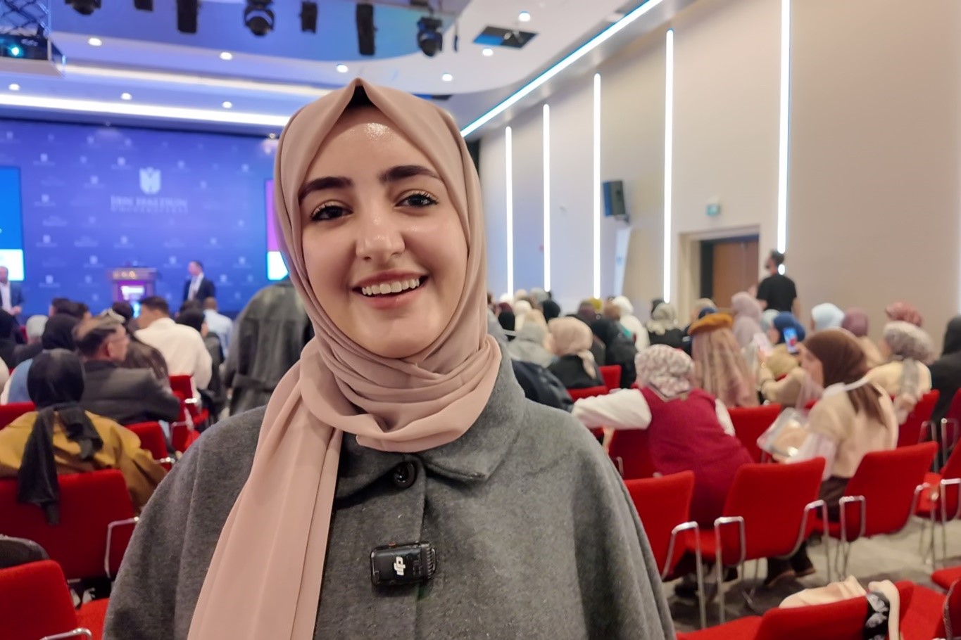 Filistinli Zaina Alkhazendar