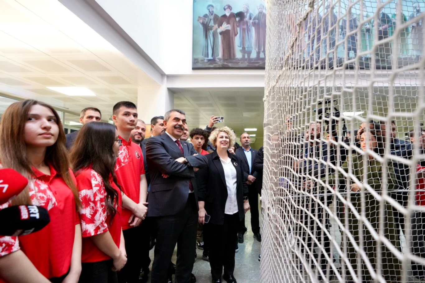 Bakan Tekin: Aldığımız her karar mutlaka bir öğretmenler odasında konuşularak alındı