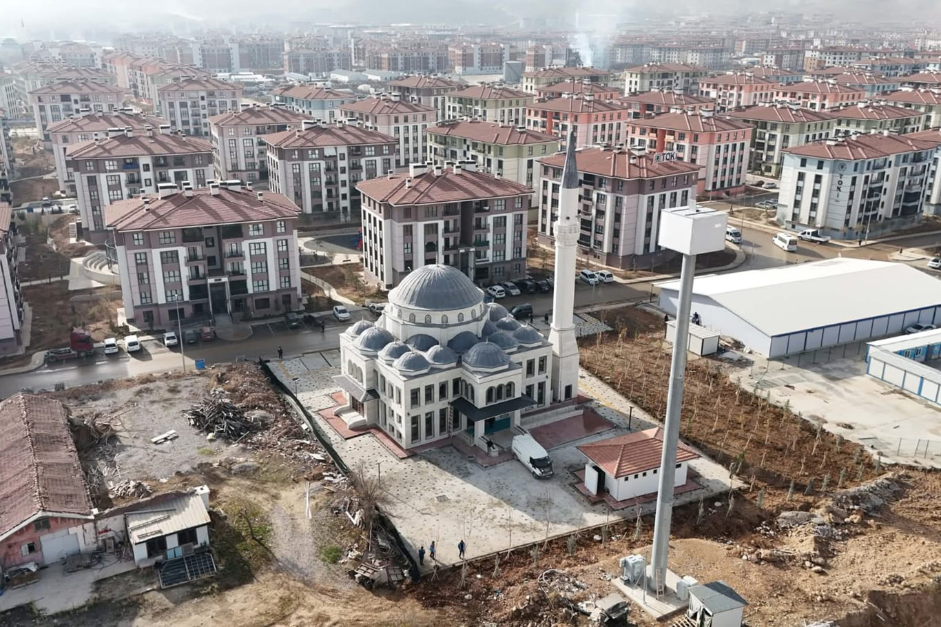 Deprem bölgesi Malatya'da bir camii daha ibadete açıldı