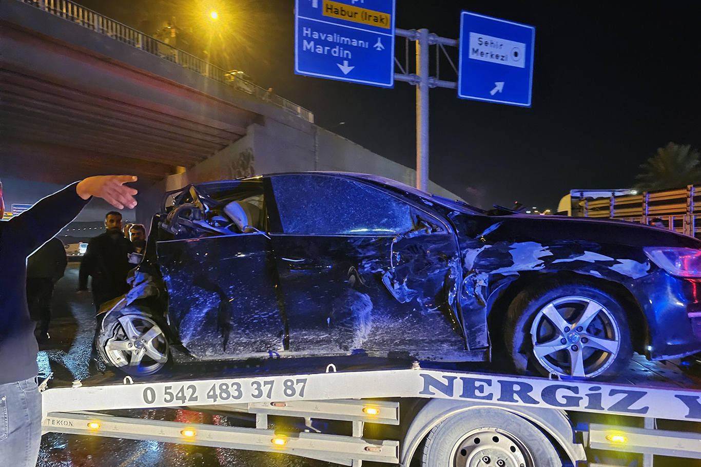 Freni patlayan vinç 6 aracı biçti: 7 yaralı