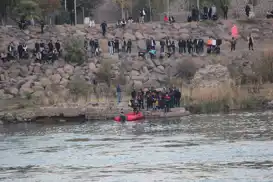 Cizre’de terliğini almak isterken nehre düşen çocuk kayboldu 