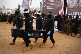 اشغالگران وسایل یکی از اسیران صهیونیست در غزه را تحویل گرفتند