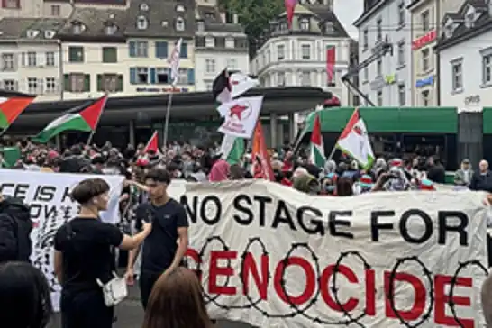 العفو الدولية تدعو لإيقاف سفينة تحمل معدات عسكرية إلى الاحتلال