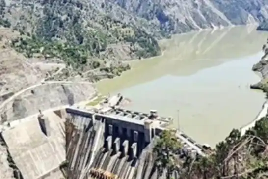 الهند تقطع المياه المتجهة إلى باكستان