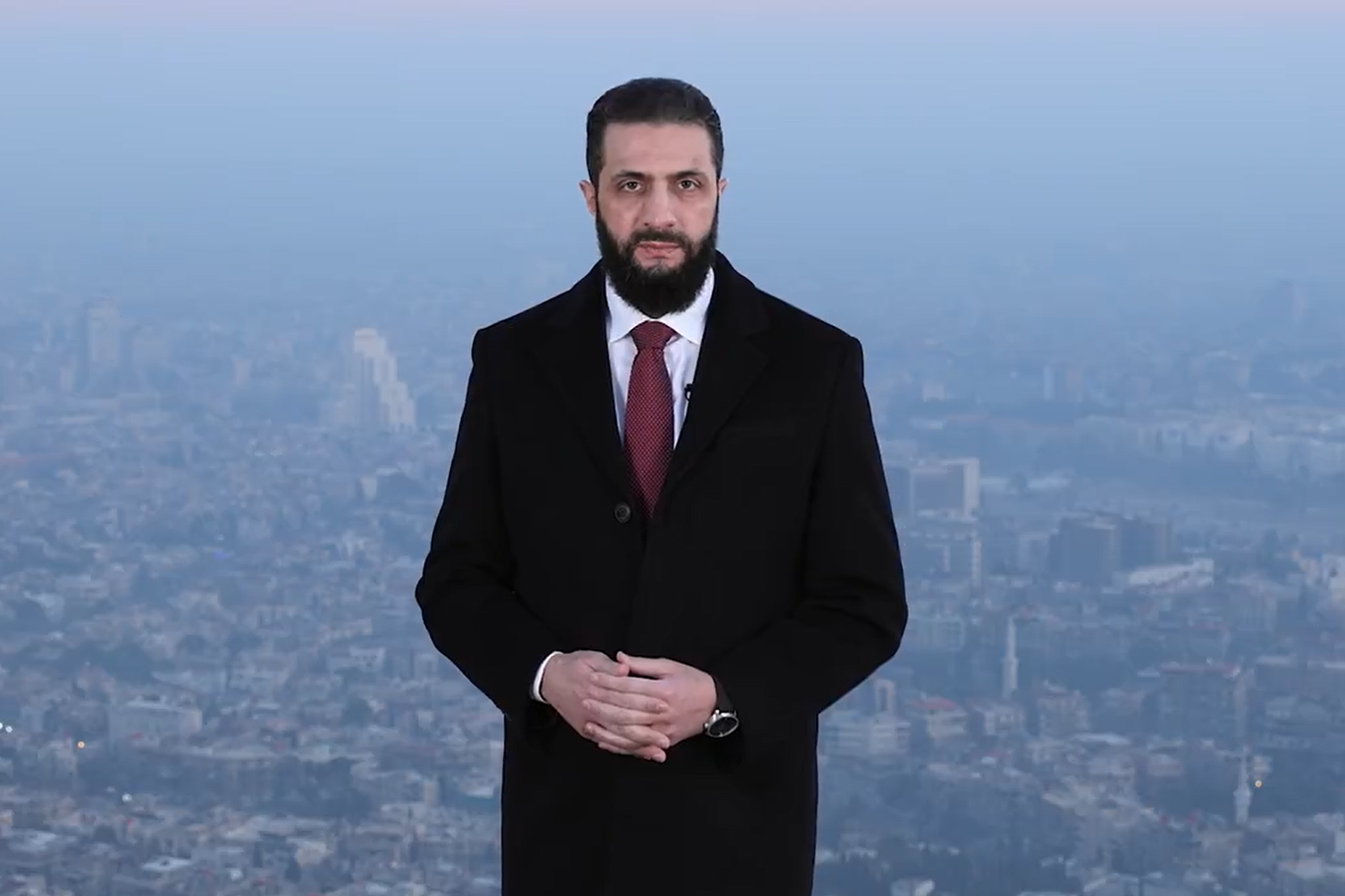 Ahmed eş-Şara, yaptırımların kaldırılmasının ardından Suriyelilere Kasyun Dağı'ndan seslendi