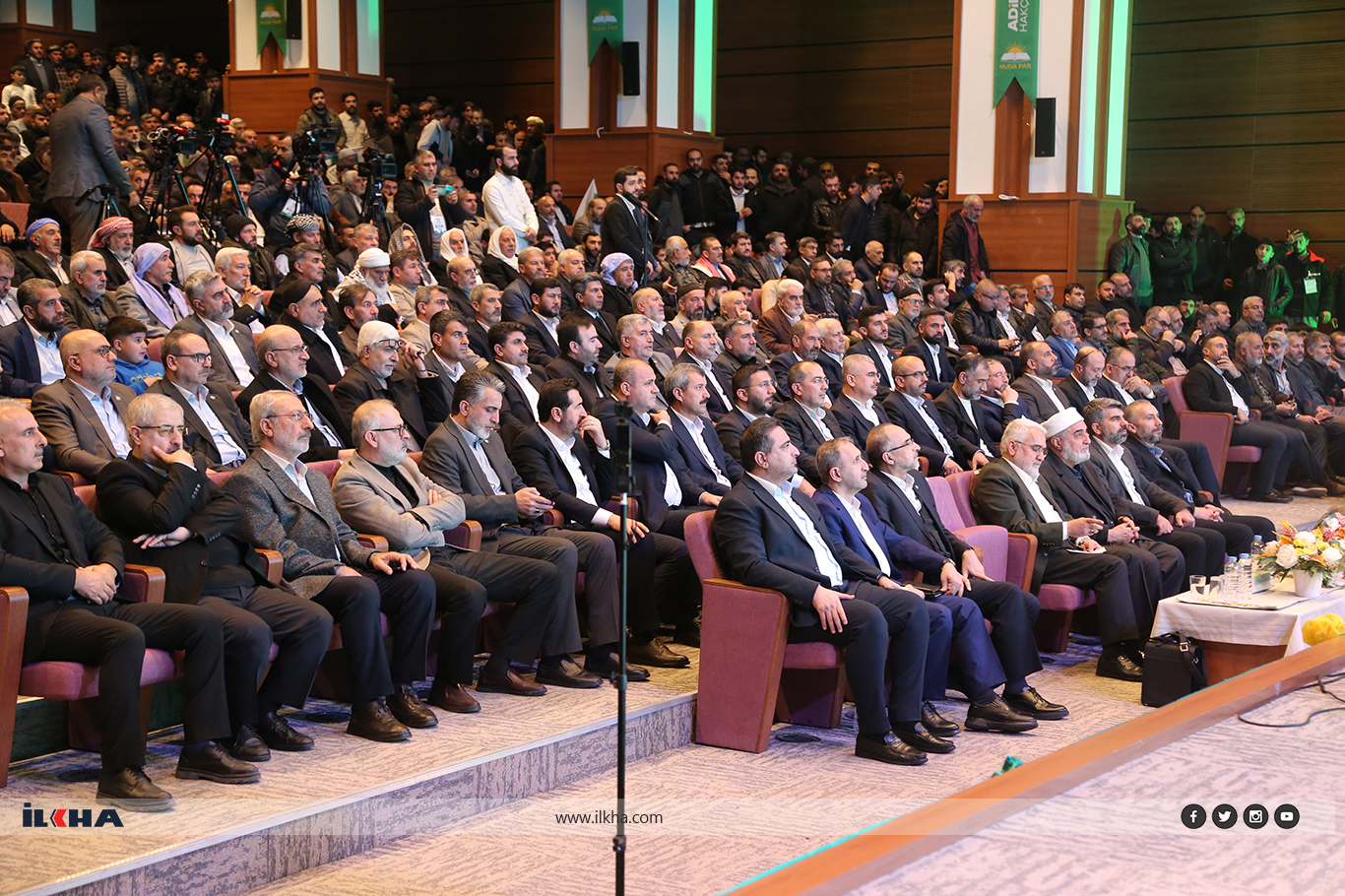 الاحتفال بالذكرى الثالثة عشرة لتأسيس حزب الهدى في ديار بكر وسط أجواء حماسية