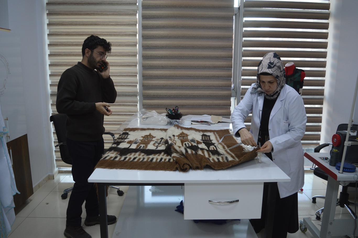 Tiftik ilmek ilmek dokundu, Kur’an-ı Kerim kılıfına dönüştü