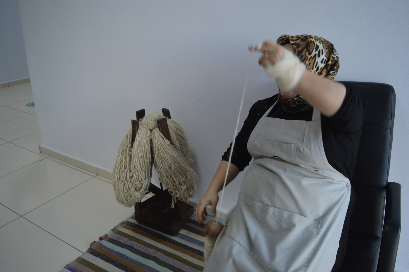 Tiftik ilmek ilmek dokundu, Kur’an-ı Kerim kılıfına dönüştü