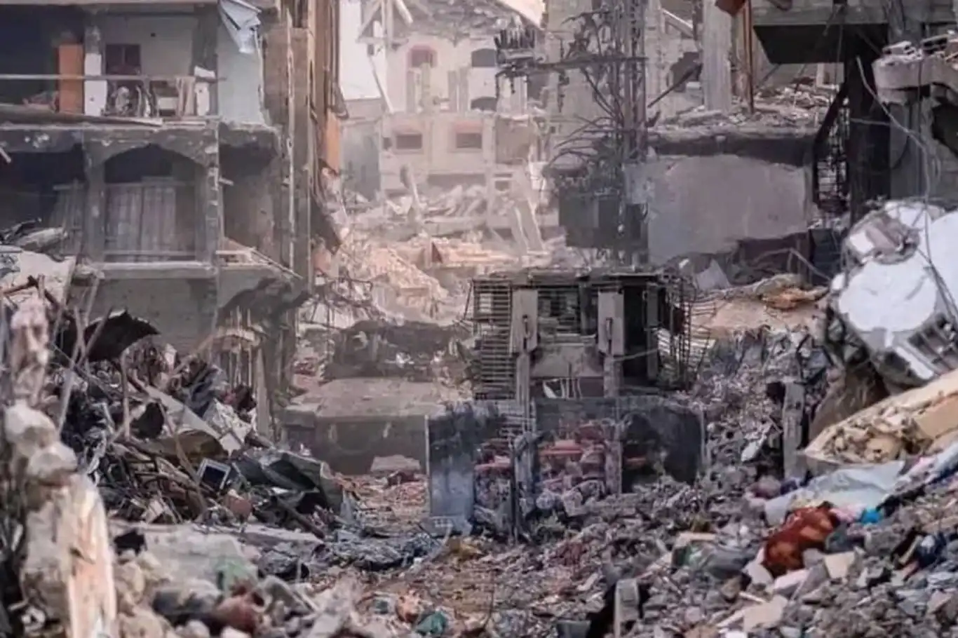 Gazze'de şehit sayısı 70 bin 925'e yükseldi