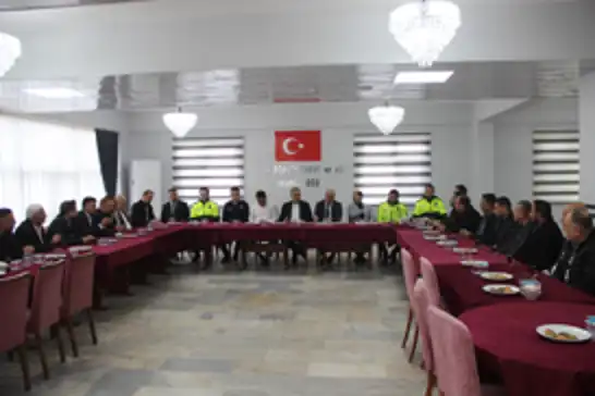 Şırnak İl Emniyet Müdürü Sazak, Cizreli muhtarlarla bir araya geldi