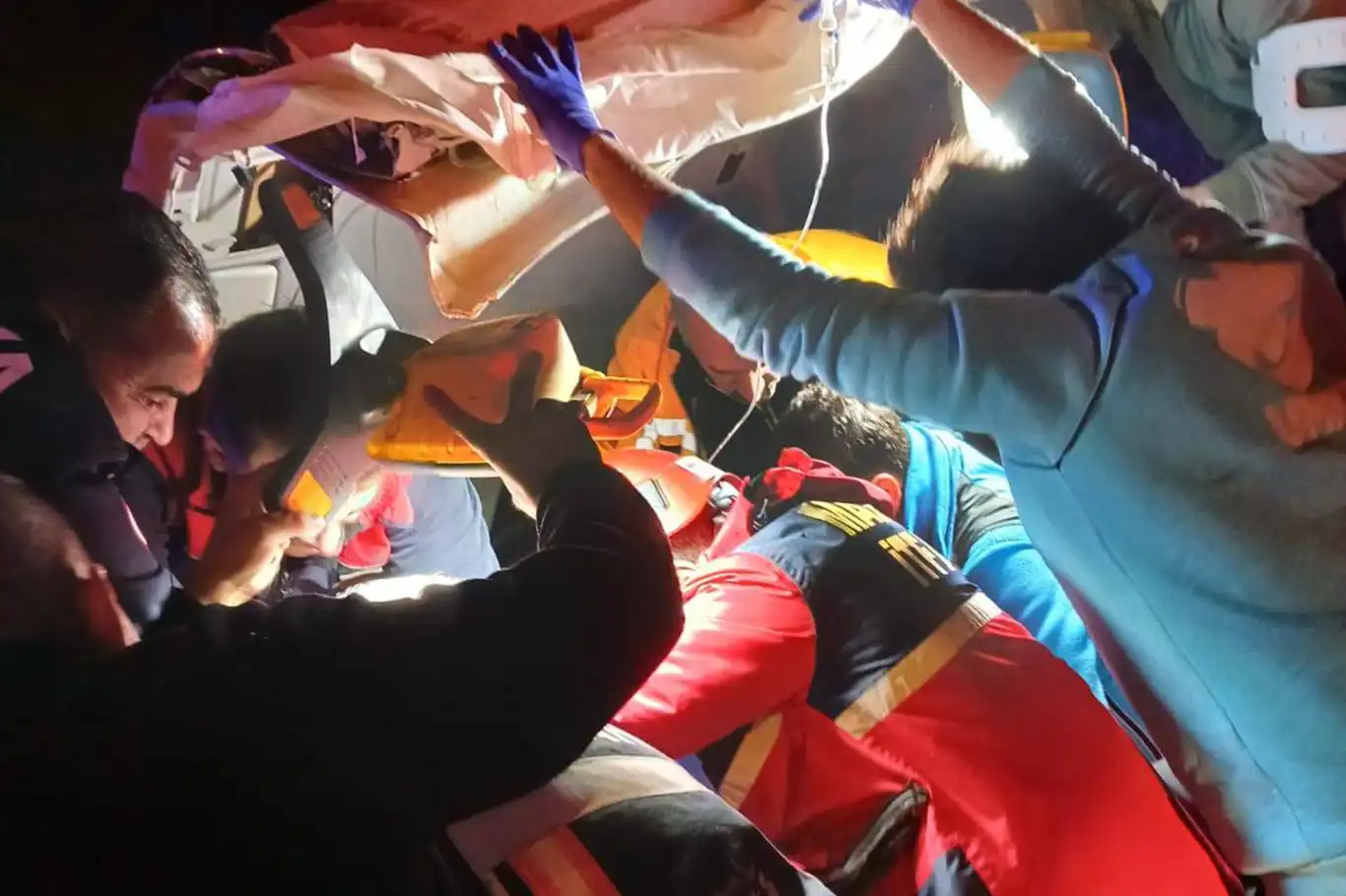 Malatya'da kontrolden araç kaza yaptı: 1'i ağır 2 yaralı