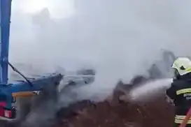 Diyarbakır'da tır'ın dorsesi alev alarak yandı