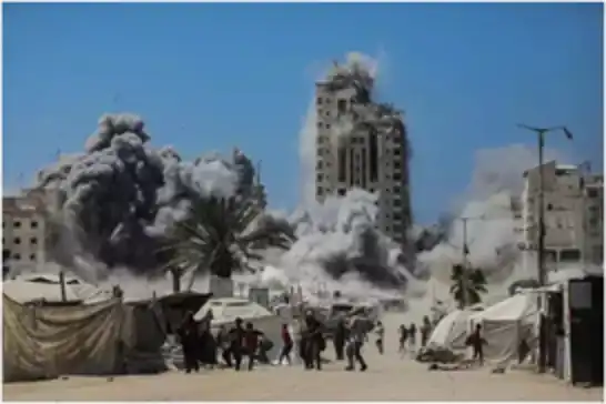 انهيار 22 مبنى في غزة بسبب العاصفة واستشهاد 18 فلسطينيًا