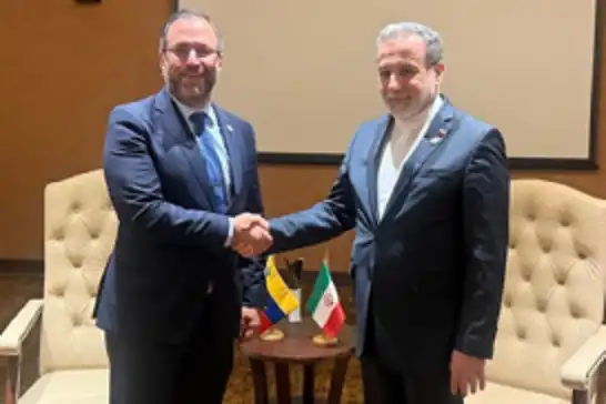 Venezuela ve İran Dışişleri Bakanları "ABD'nin korsanlık eylemlerini" görüştü