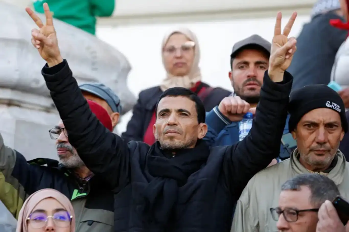 Tunus'ta toplu açlık grevi: "Zindanlar direniş alanına dönüştü"