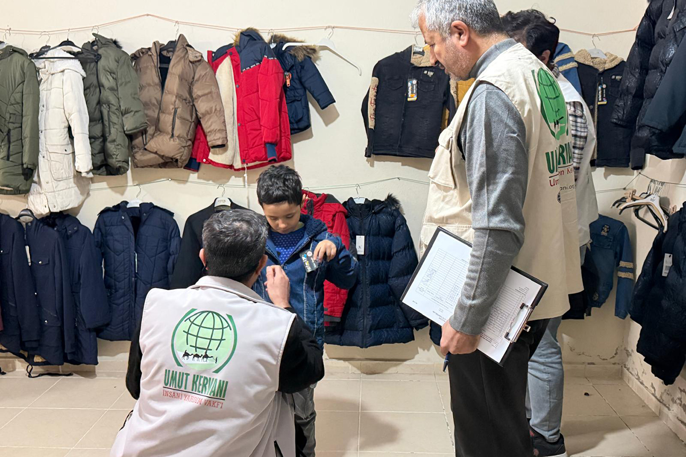 Hope Caravan Foundation delivers winter aid to families in need in Şanlıurfa