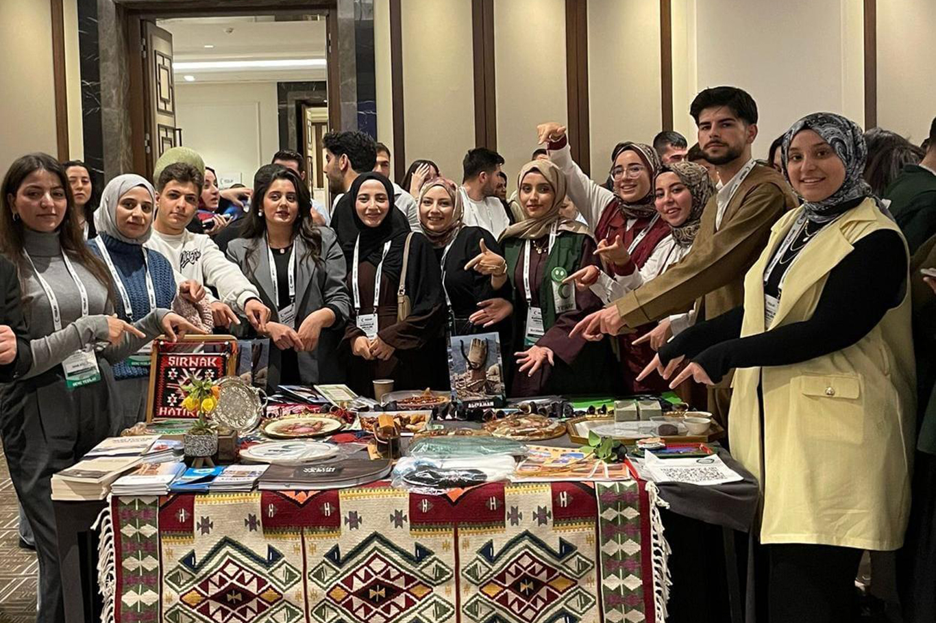 Yeşilay Şırnak şubesi, İstanbul’daki zirvede kültürel zenginliklerini tanıttı