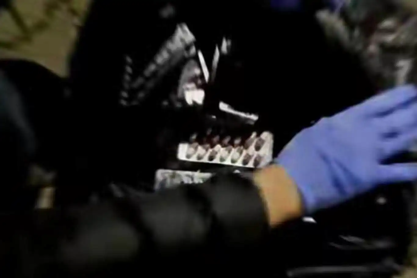 Bingöl’de 4 bin 968 adet sentetik ecza hap ele geçirildi