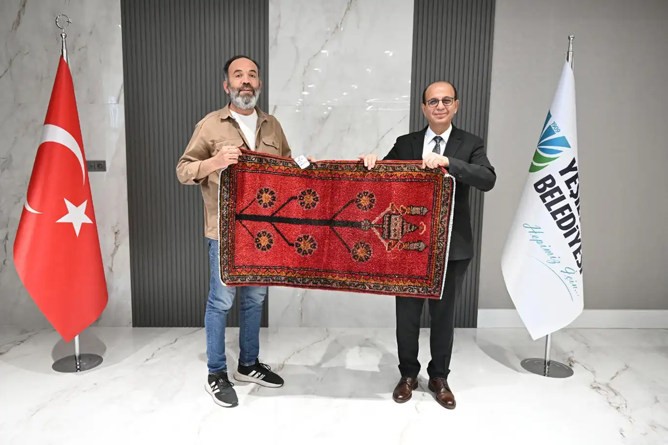 'Gençlik ve ailem' temalı 1. kısa film yarışması konuklarından Başkan Geçit'e ziyaret!