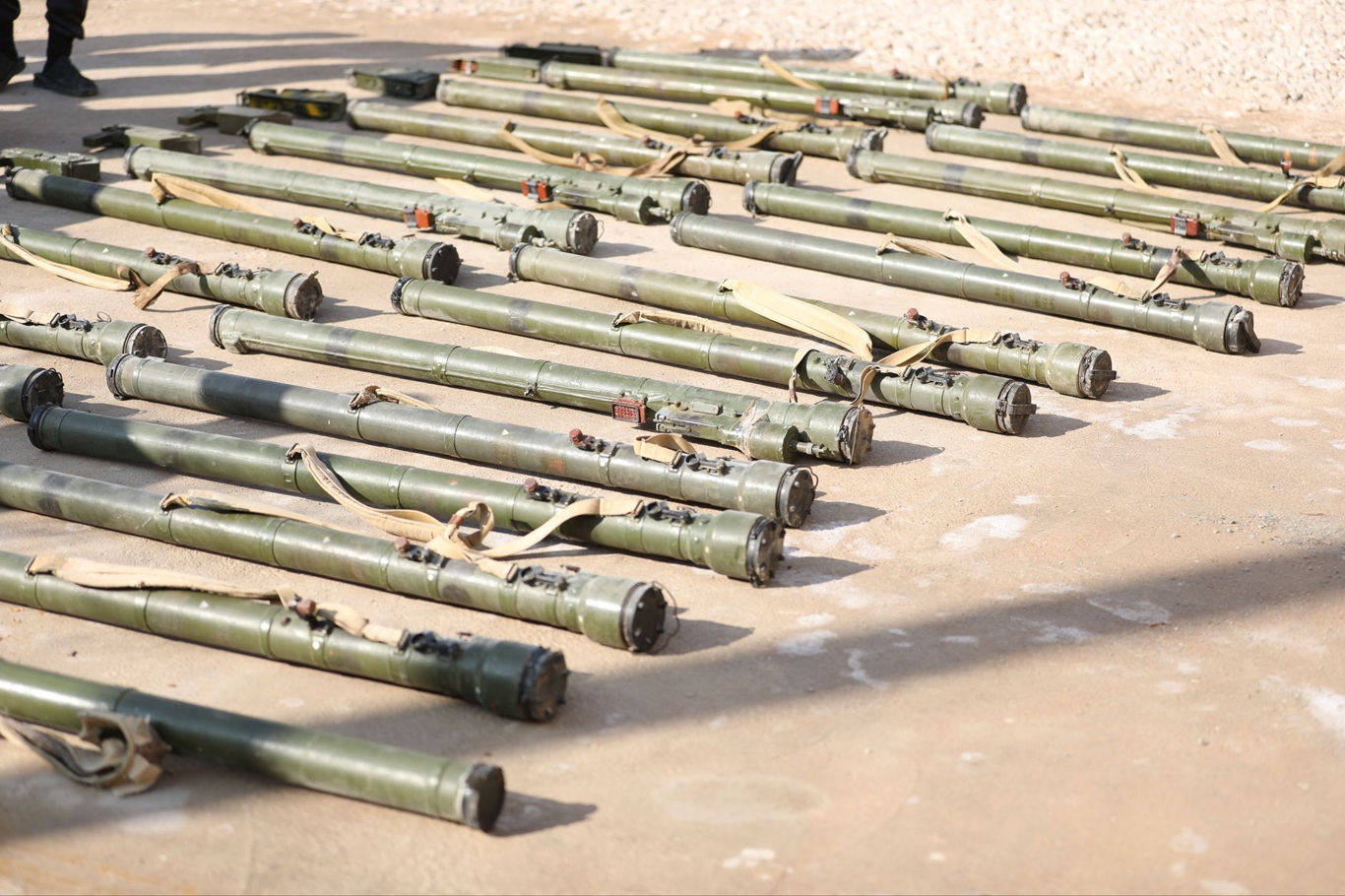 الداخلية السورية تعلن ضبط صواريخ مضادة للطائرات بدير الزور معدة للتهريب
