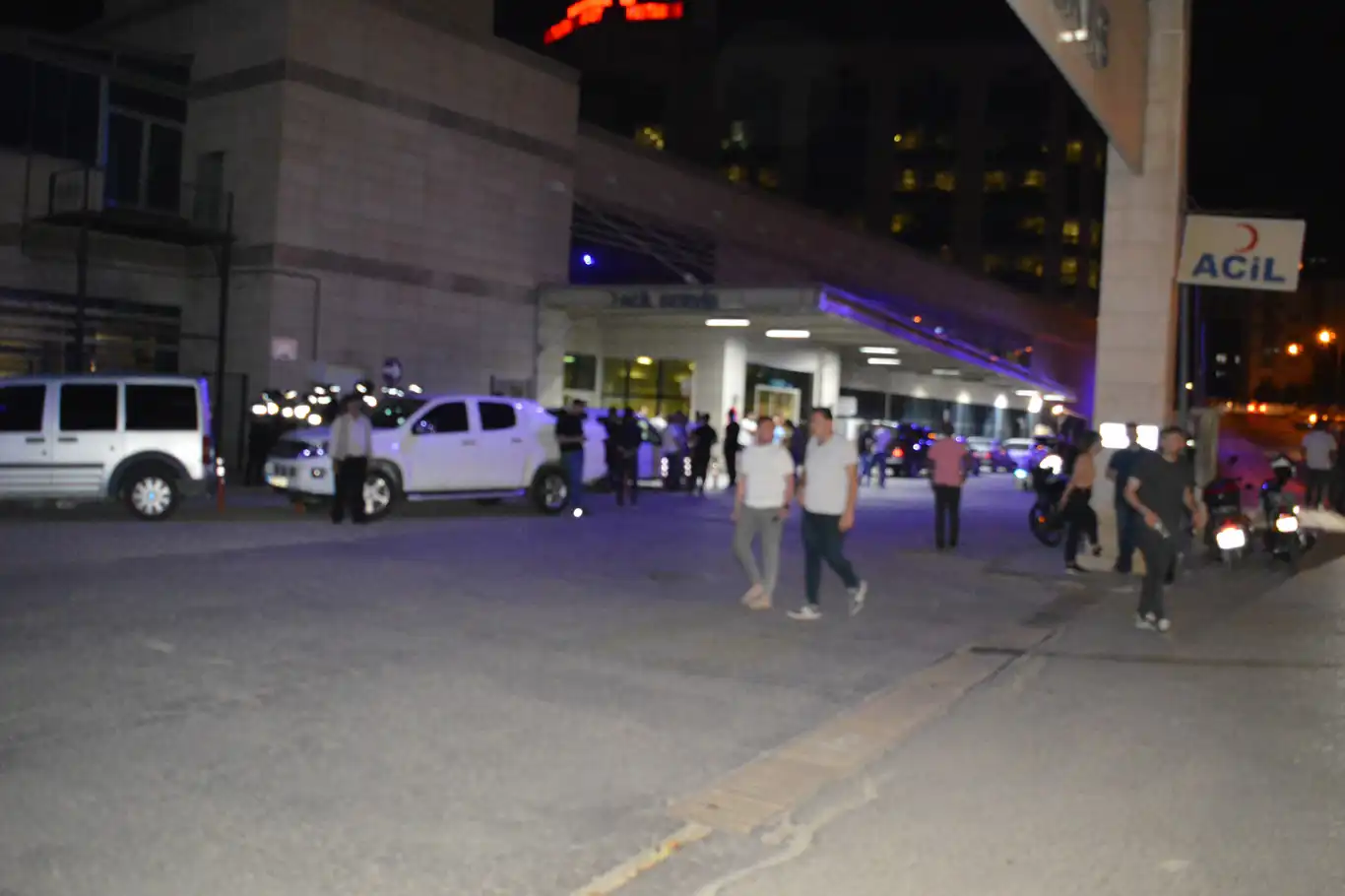 Siirt’te uyuşturucu tahlil skandalı: 8’i sağlık çalışanı 26 kişi gözaltında