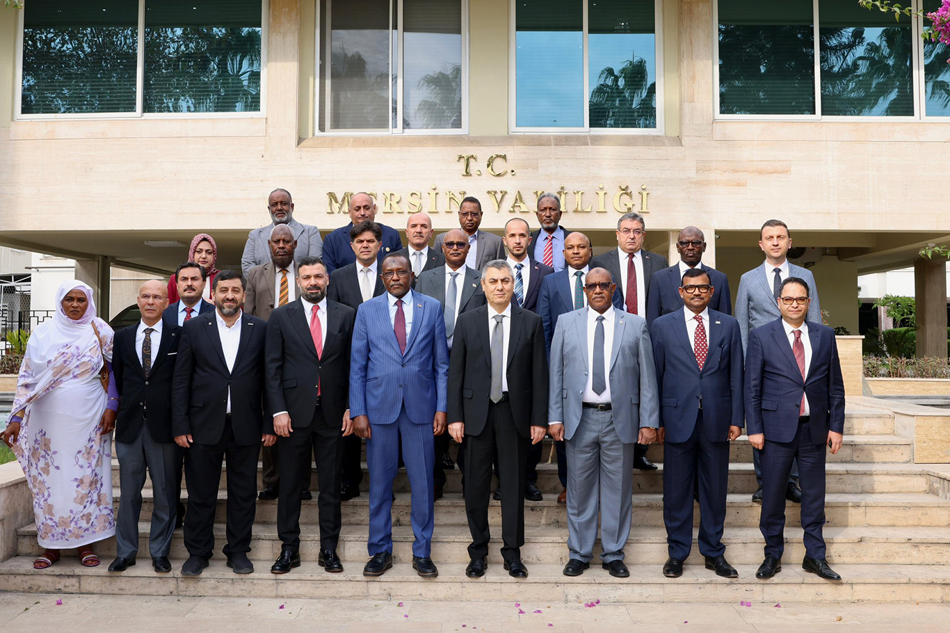 Mersin Valisi Atilla Toros, Sudan Kızıldeniz Eyaleti Valisi’ni Kabul Etti