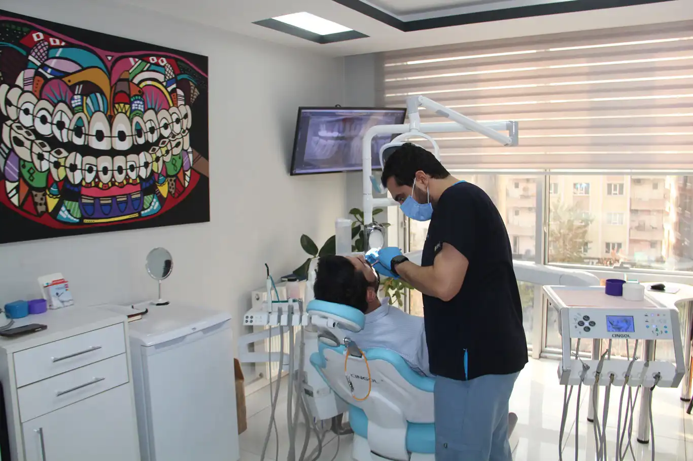 Diş Hekimi Deniz: Diş sağlığı için sağlıklı beslenme ve düzenli fırçalama şart