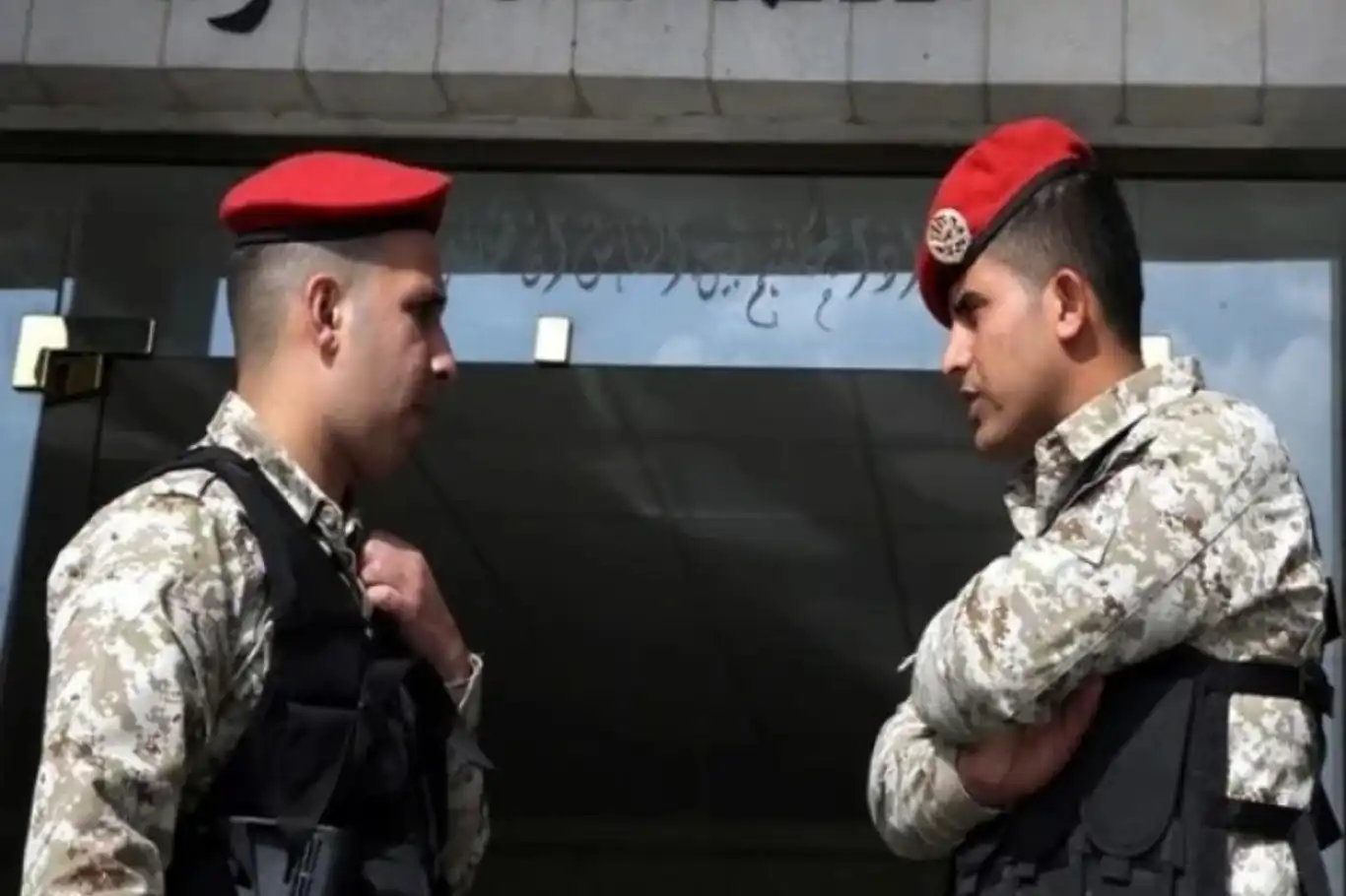 الأردن..السجن 8 سنوات لـ4 أشخاص بتهمة التخطيط لعمل ضد الاحتلال الصهيوني