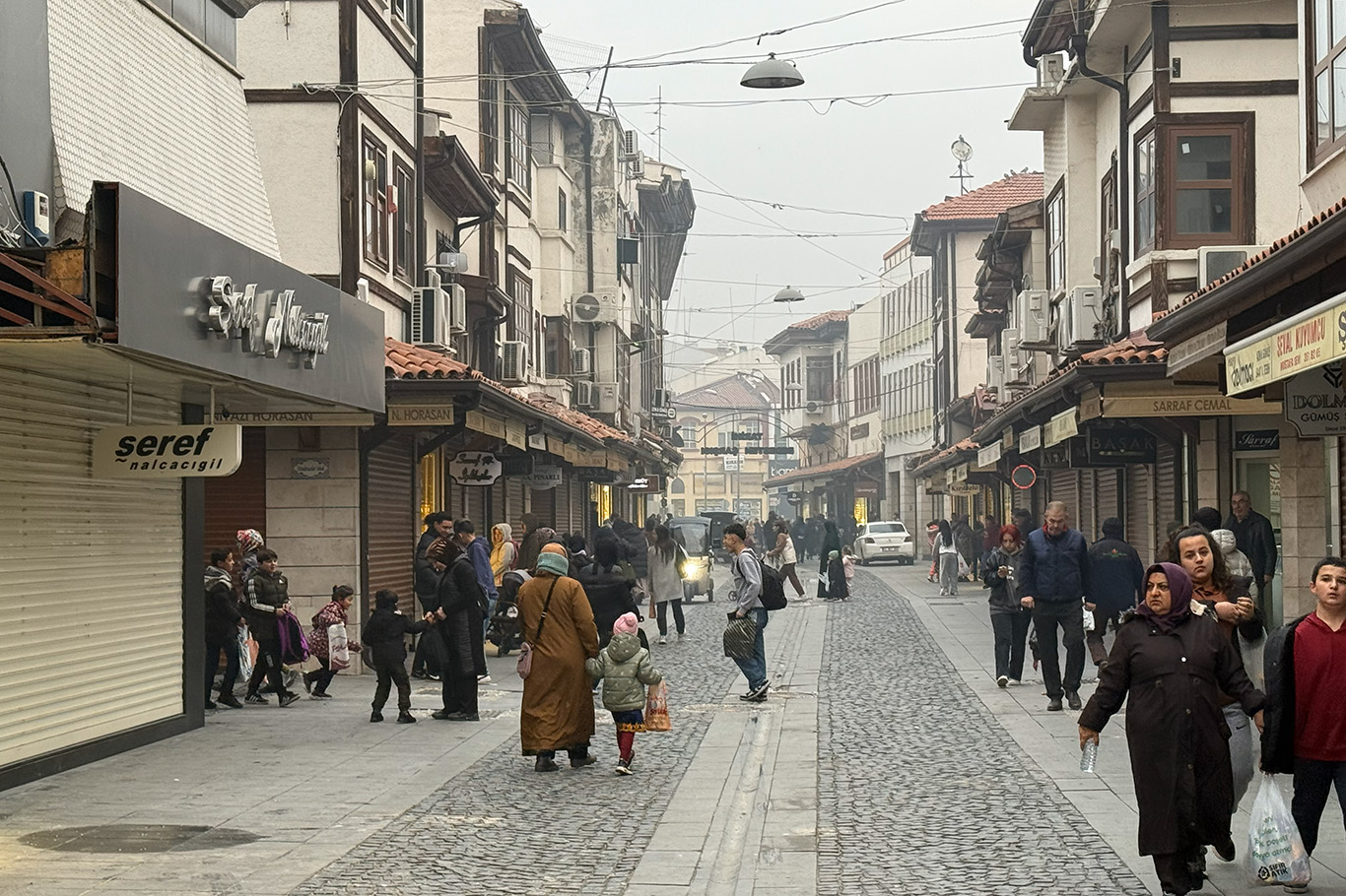 Vatandaş asgari ücret değil, insani ücret istiyor