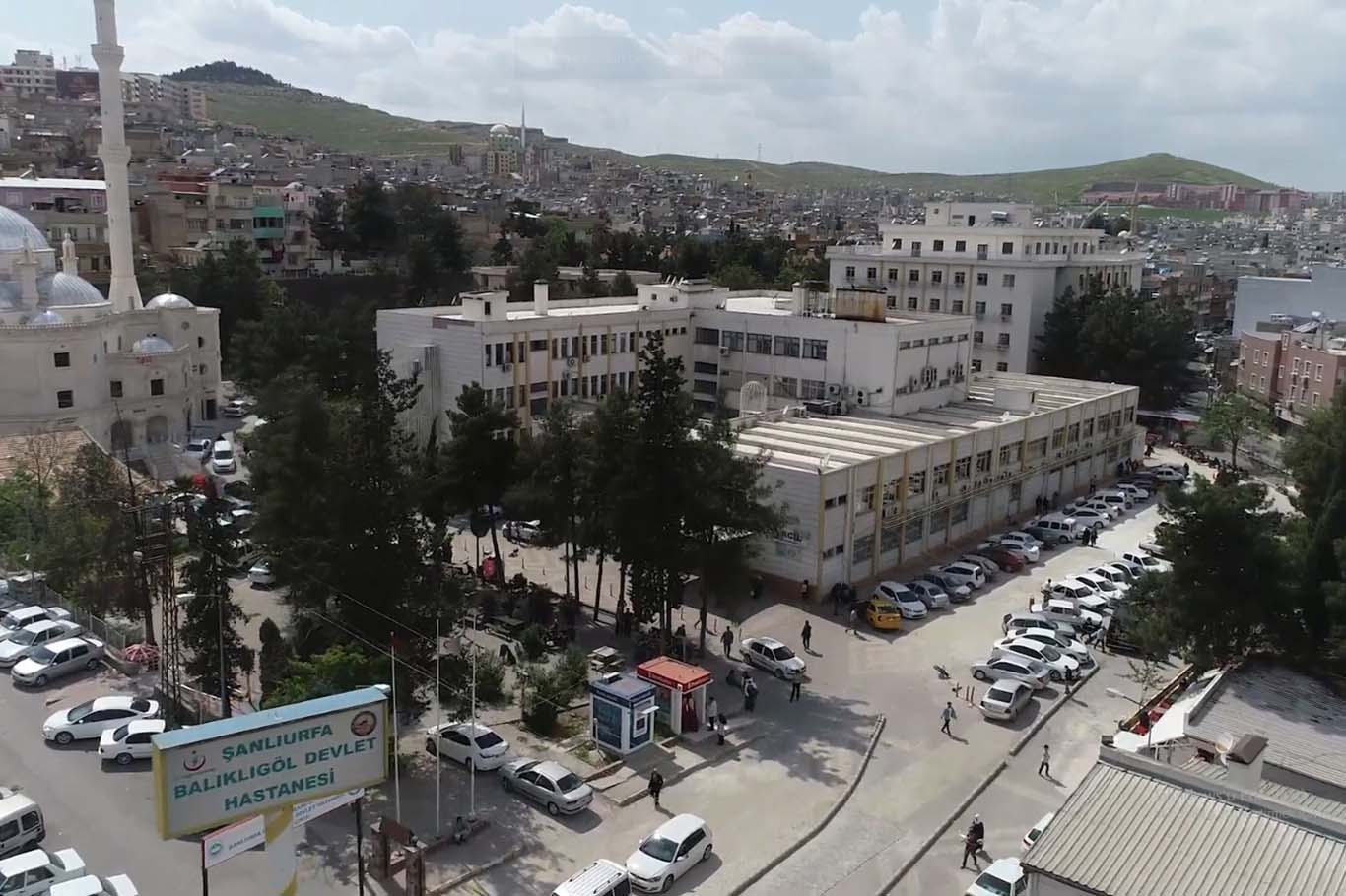 Balıklıgöl Devlet Hastanesi’nde 25 santimetrelik dev kist başarıyla alındı