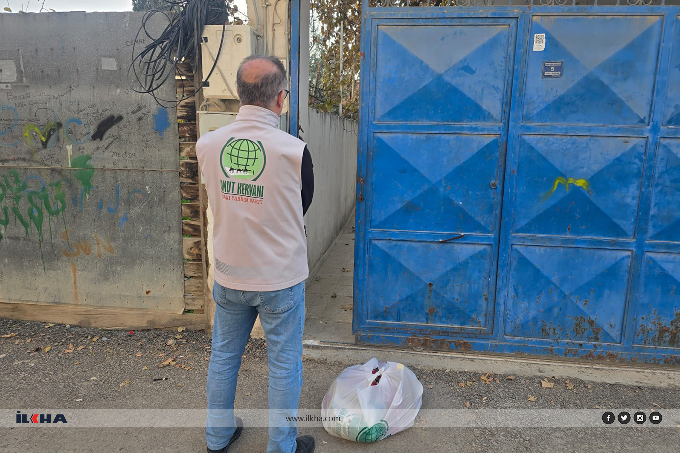 374eba86-36f3-4e4d-b84a-d9f160f12dc9