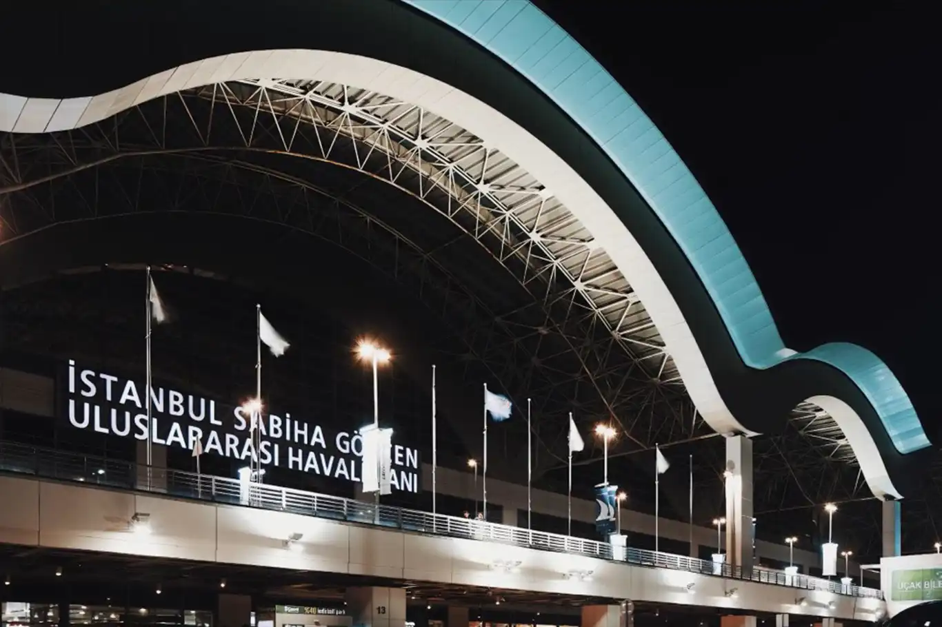 Sabiha Gökçen Airport breaks passenger and flight records after second runway opens
