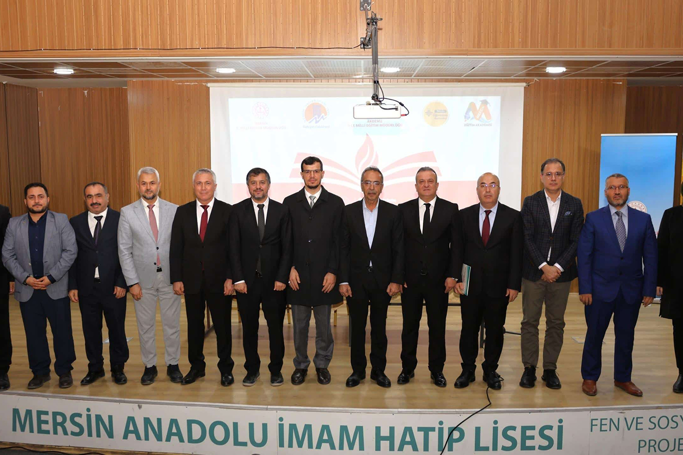 Mersin’de “Altı Minare, Bin Bir Anlatı” paneli düzenlendi