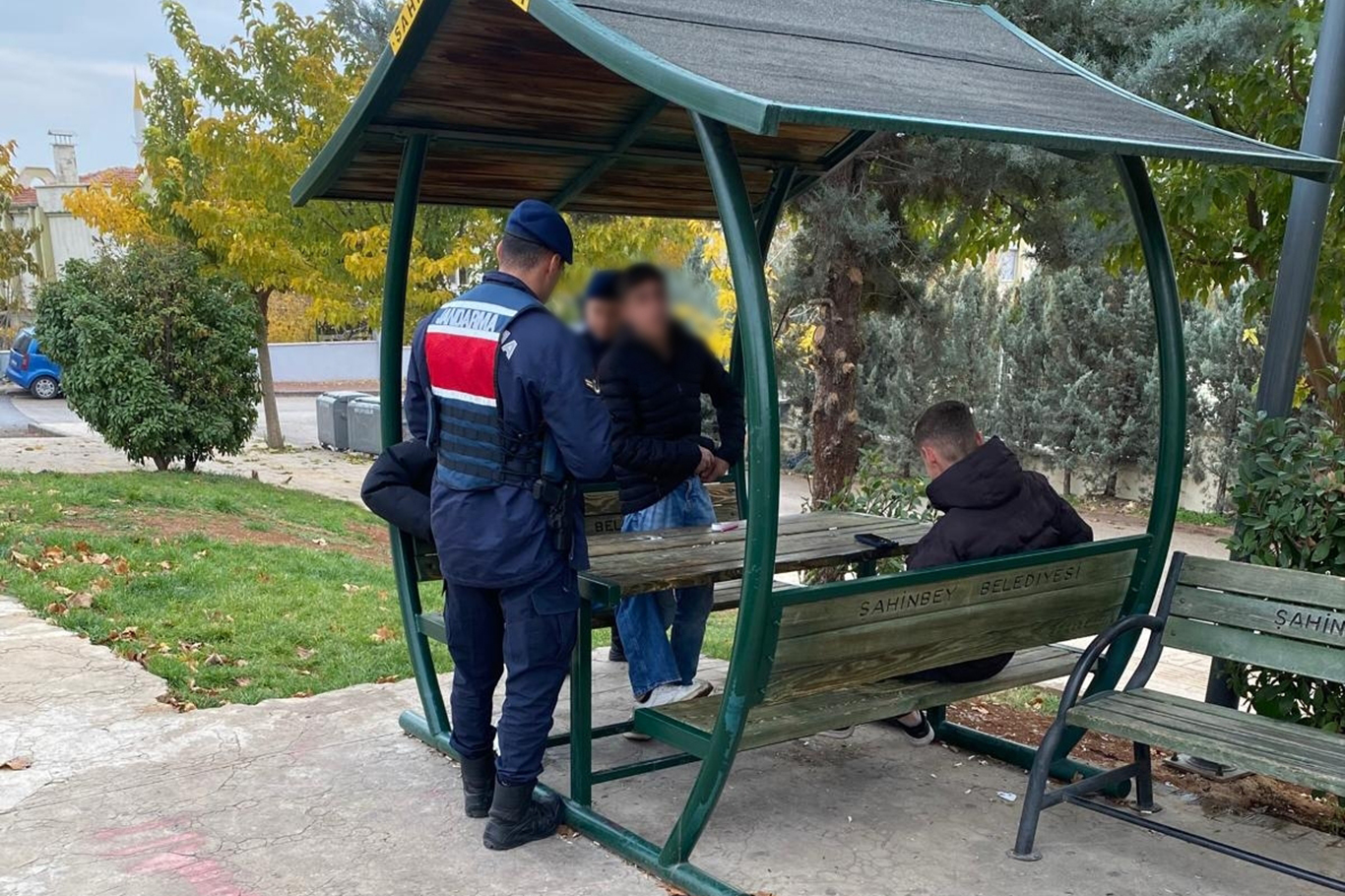 Gaziantep'te "Huzurlu Okul Önleri ve Huzurlu Sokaklar" uygulaması