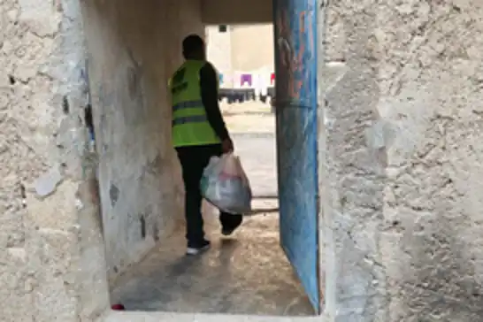 Umut Kervanı Akçakale'de yetim ve muhtaç ailelerin yüzünü güldürdü