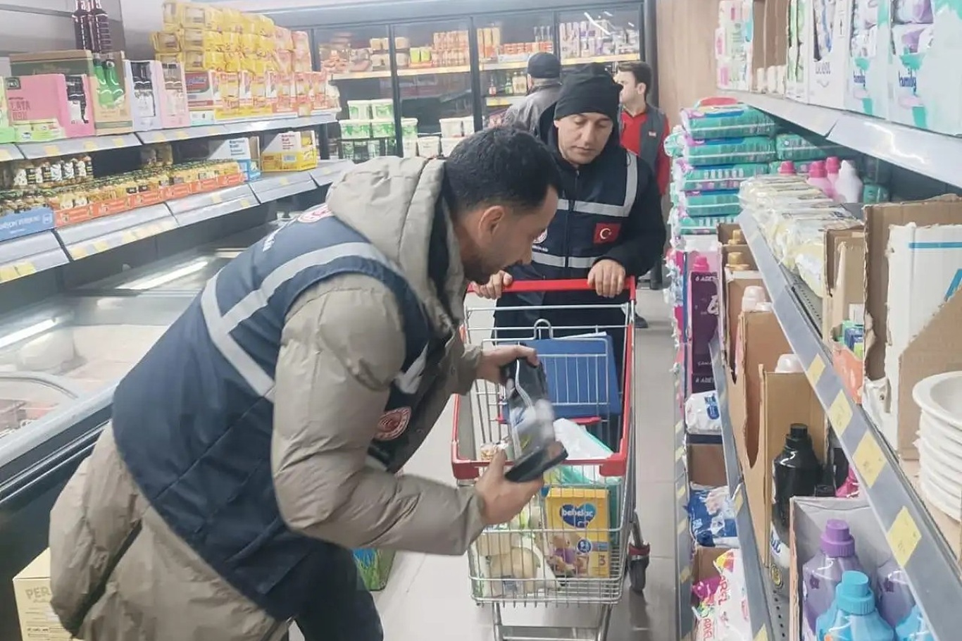  Siirt'te marketlerde etiket denetimi sıkılaştı