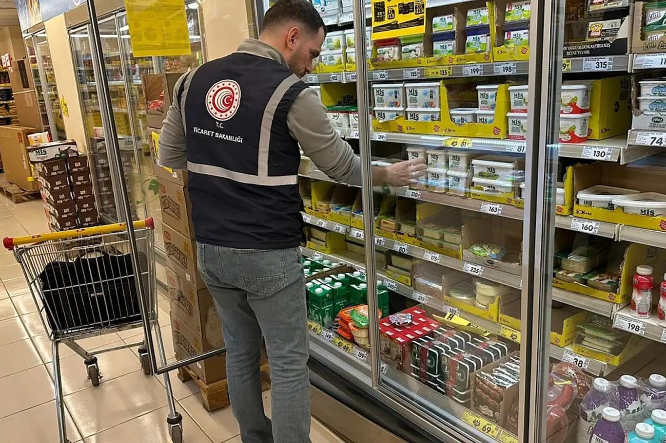  Siirt'te marketlerde etiket denetimi sıkılaştı