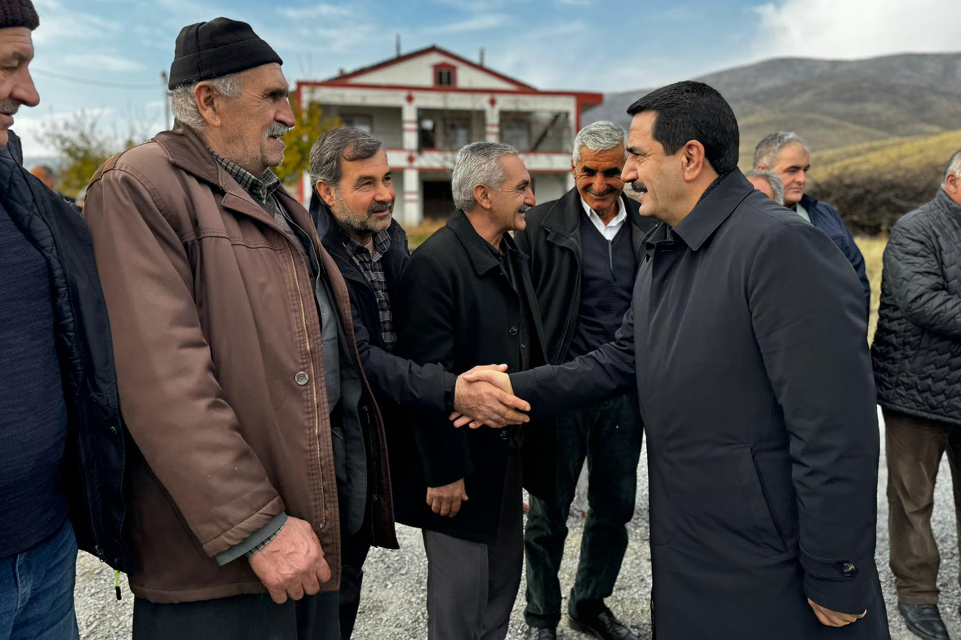 Belediye Başkanı Taşkın vatandaşlarla buluştu