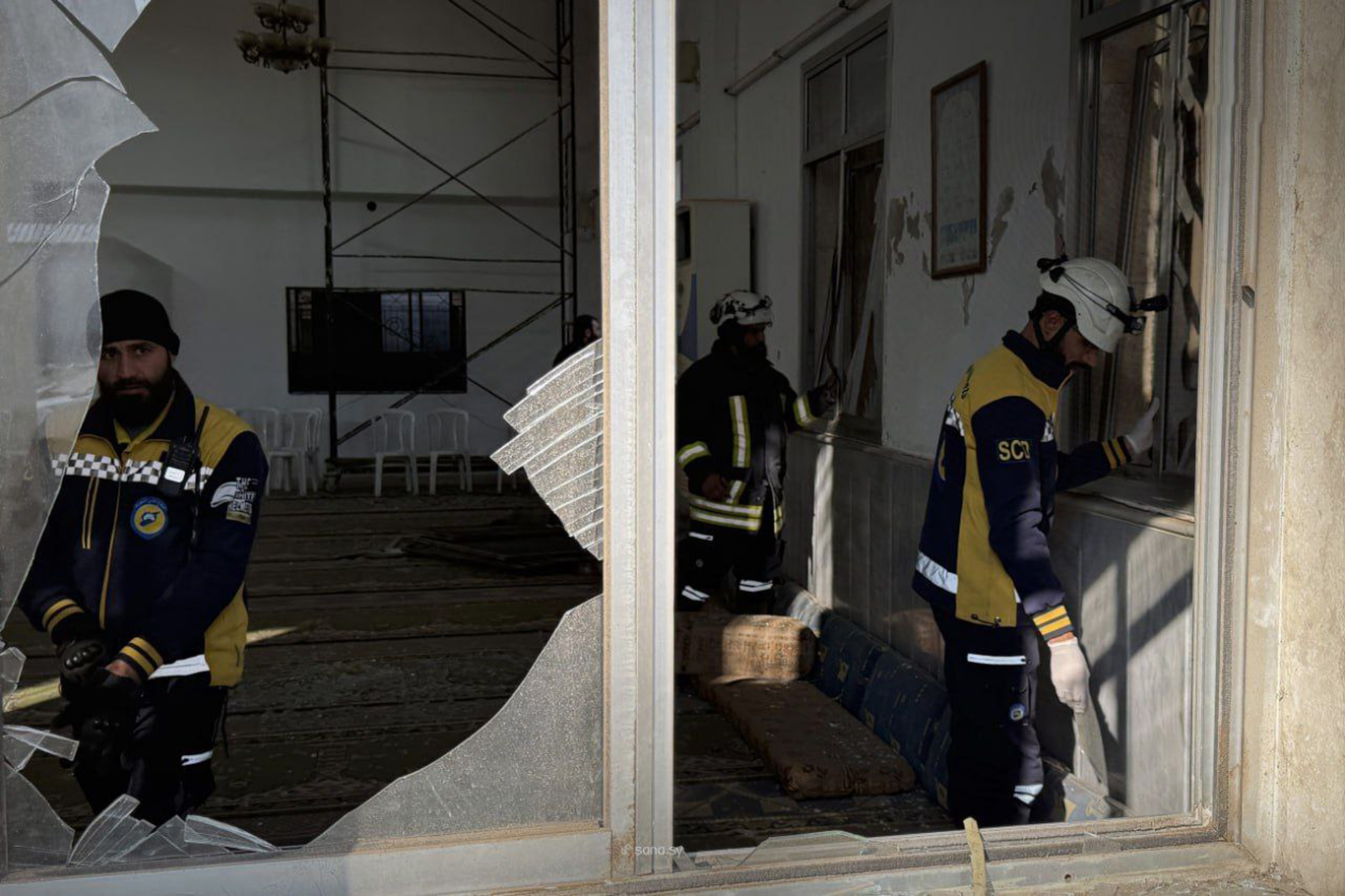 Suriye'de bir camide meydana gelen patlamada 6 kişi hayatını kaybetti, 21 kişi yaralandı