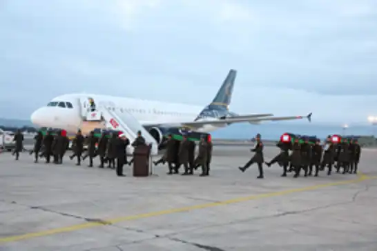 Libyalı komutanlar askerî törenle uğurlandı