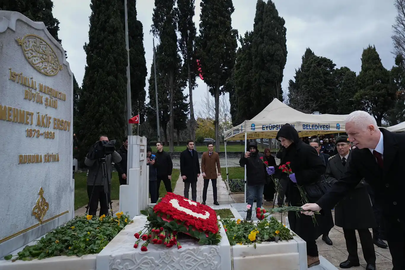 Mehmet Âkif Ersoy kabri başında anıldı