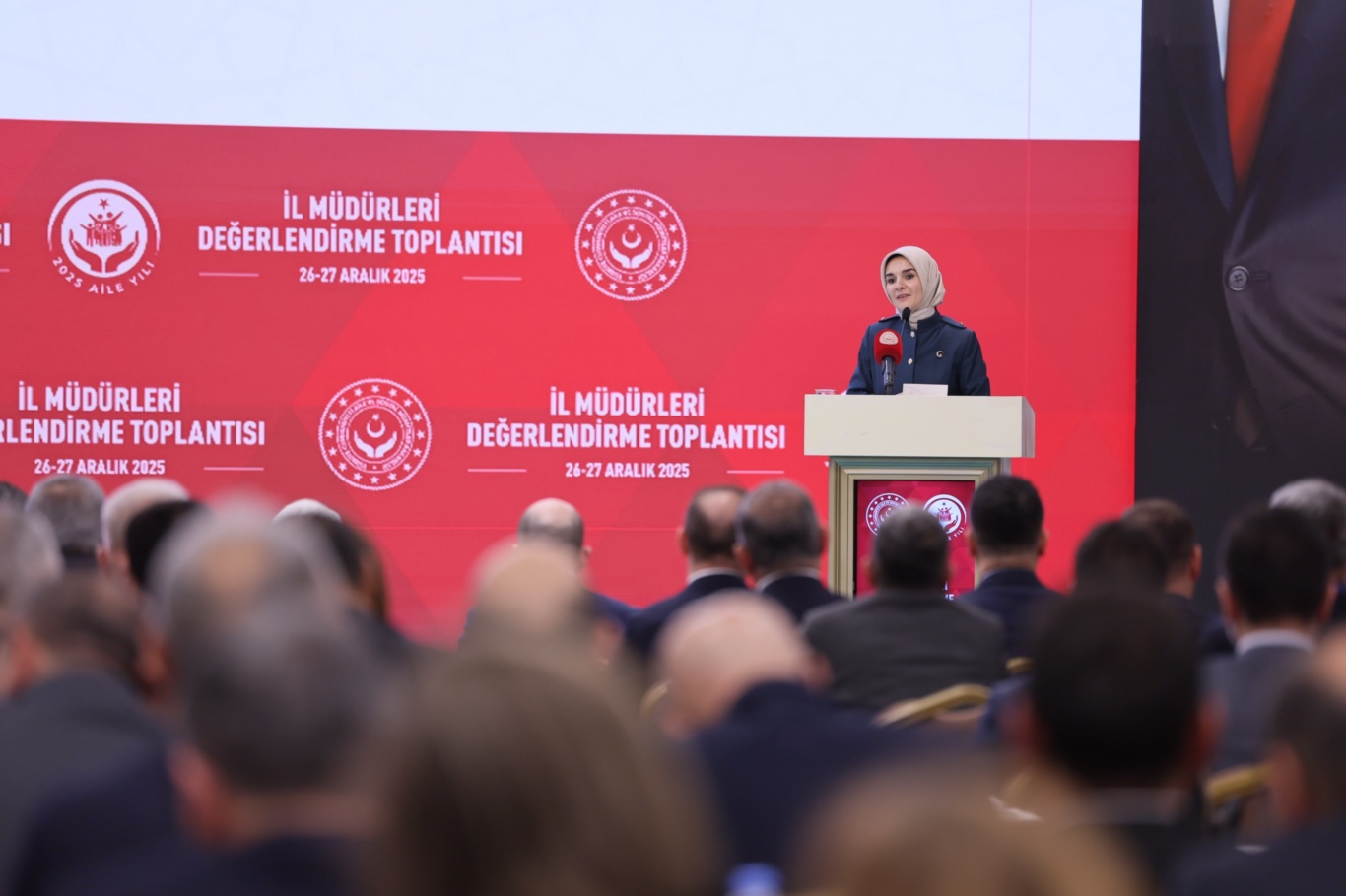 Aile ve Sosyal Hizmetler Bakanı Mahinur Özdemir Göktaş