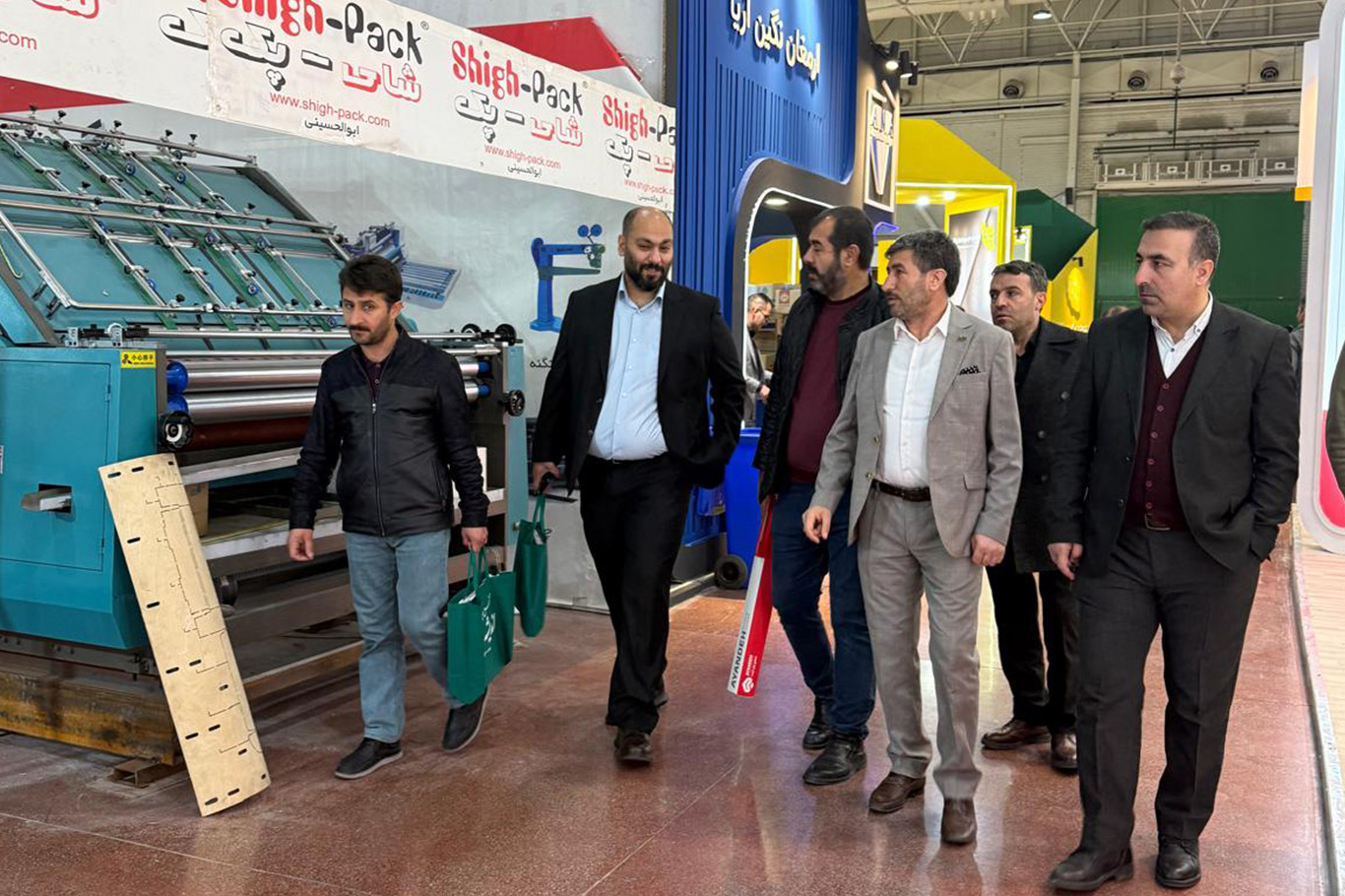 HAKSİAD Van heyeti Tahran’da fuara katıldı