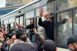 السلطات السورية تفرج عن 70 عسكرياً سابقاً لعدم تورطهم بجرائم حرب